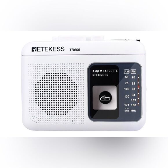 RETEKESS Cassette Player AM FM Portable Radio.  Requires two AA batteries - Picture 1 of 9